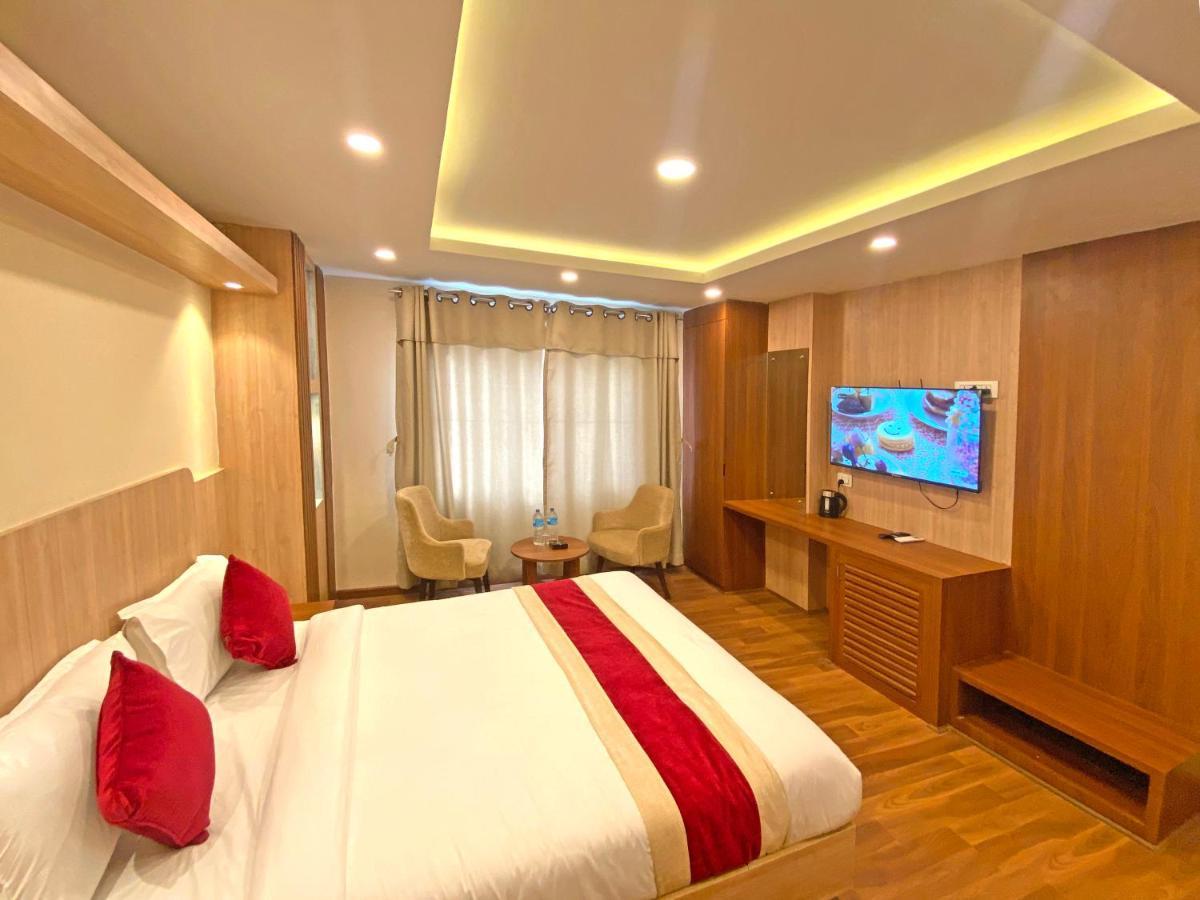 Hotel Nilakantha Pvt. Ltd Katmandú Exterior foto