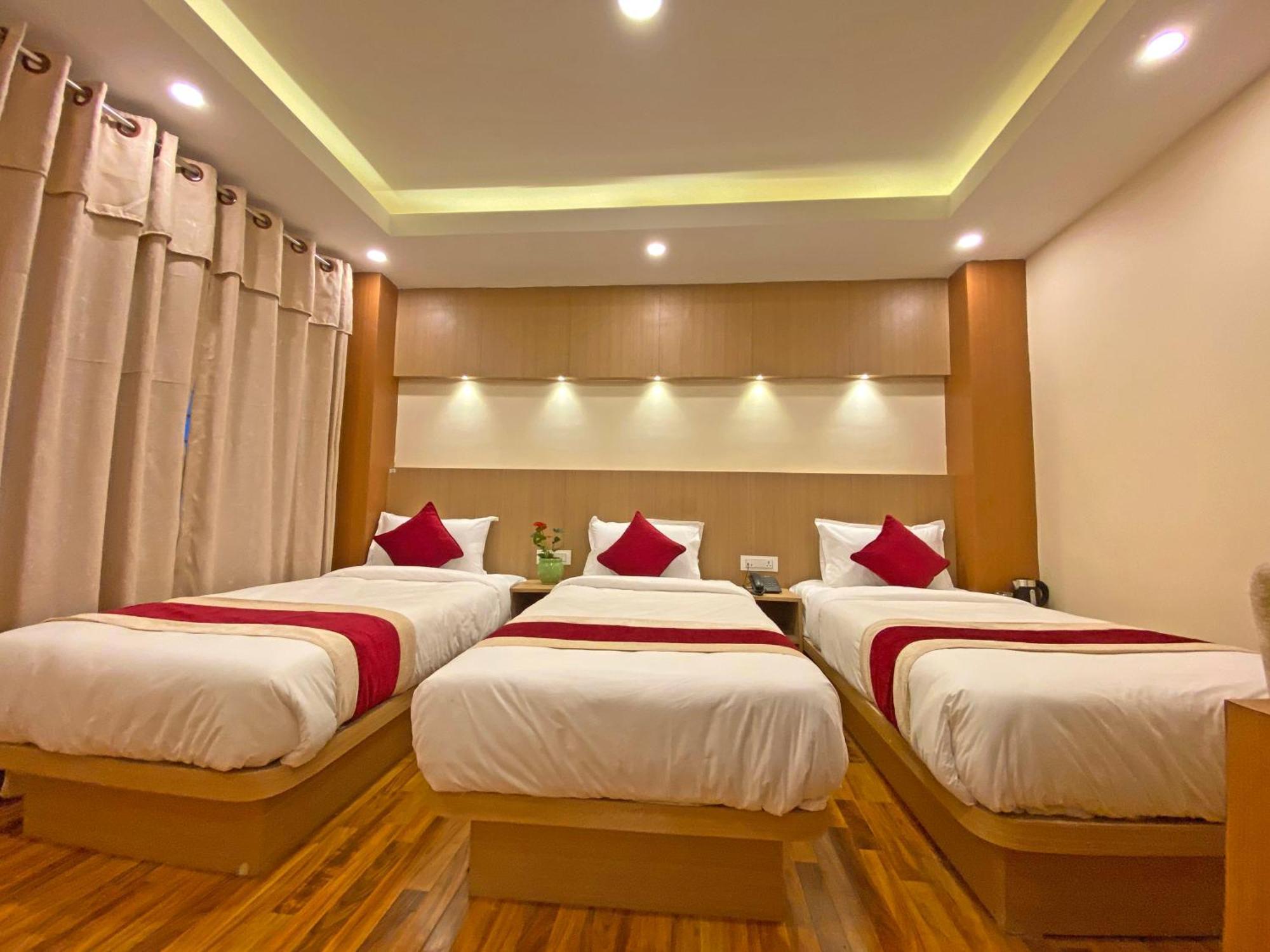 Hotel Nilakantha Pvt. Ltd Katmandú Exterior foto